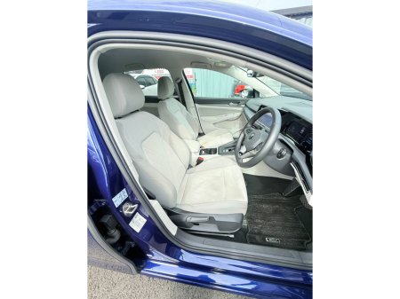 2021 Volkswagen Golf e-GOLF €29,999 thumbnail