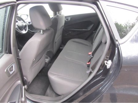 2015 Ford Fiesta MCA ZETEC 1.25 60PS M5 5DR WITH FSH €9,950 thumbnail