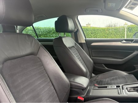 2018 Volkswagen Passat - thumbnail 5