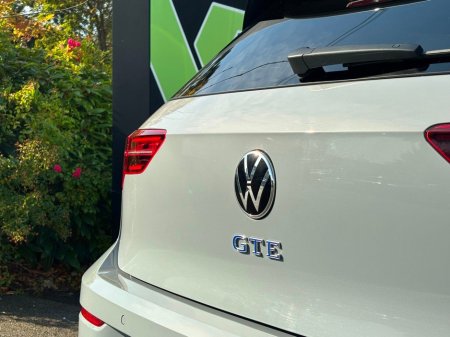 2023 Volkswagen Golf GTE 245 DSG AUTO BLUEMOTION PHEV €32,995 thumbnail