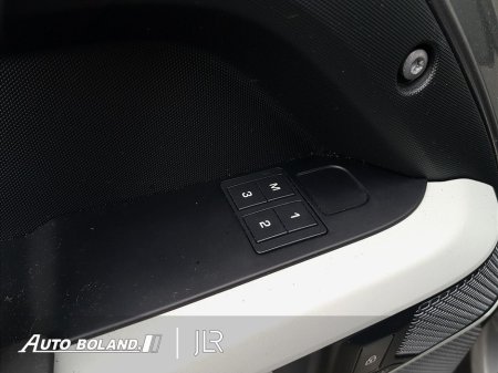 2023 Land Rover Defender 3.0D 90 Hardtop X-Dyn SE - Black Exterior Pack, Electric Towbar, Cold Climate Pack, Extended Wheel Arches €55,995 thumbnail