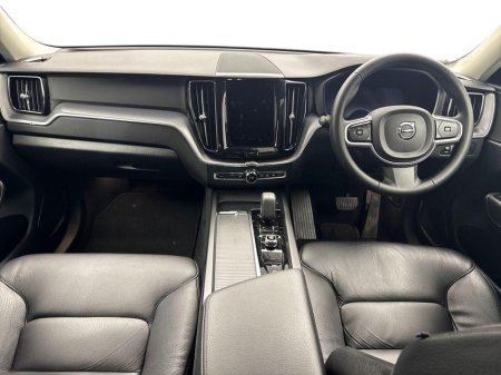 2022 Volvo XC60 - thumbnail 8