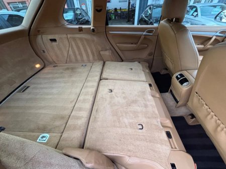 2007 Porsche Cayenne  €10,000 thumbnail