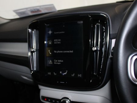 2020 Volvo XC40 - thumbnail 18