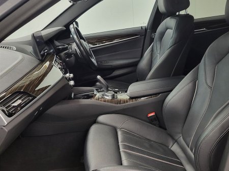 2023 BMW 5 Series - thumbnail 7