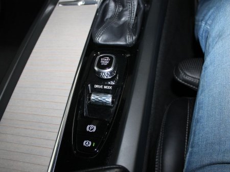 2019 Volvo XC60 - thumbnail 22