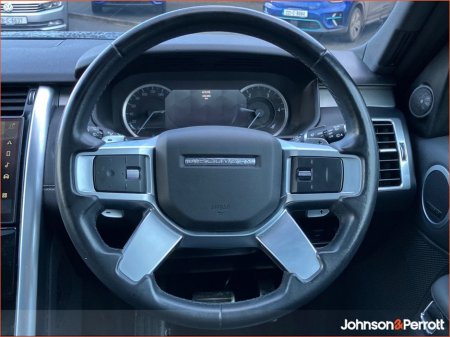 2023 Land Rover Discovery 3.0D I6 249 PS AWD Auto R-Dynamic HSE 7 Seater €89,900 thumbnail