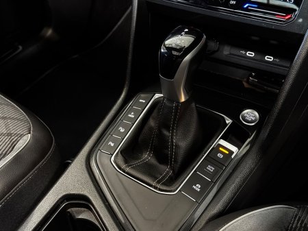 2024 Volkswagen Tiguan - thumbnail 18