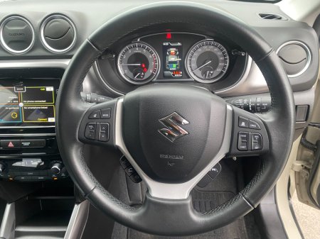 2023 Suzuki Vitara 1.4 Hybrid SZ4 MT €22,950 thumbnail