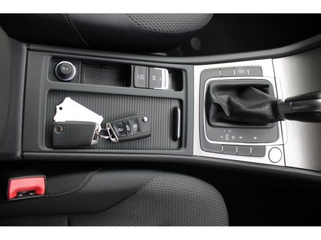 2016 Volkswagen Golf - thumbnail 14