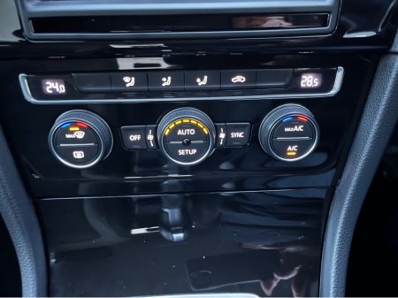 2014 Volkswagen Golf 1.4 AUTOMATIC PETROL FOUR-DOOR €11,950 thumbnail