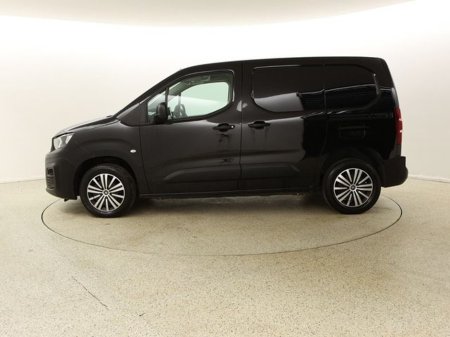 2021 Peugeot Partner  €11,750