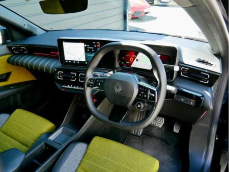 2025 Renault 5 - thumbnail 18