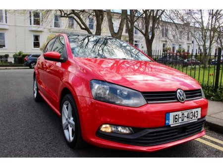 2016 Volkswagen Polo - view 4