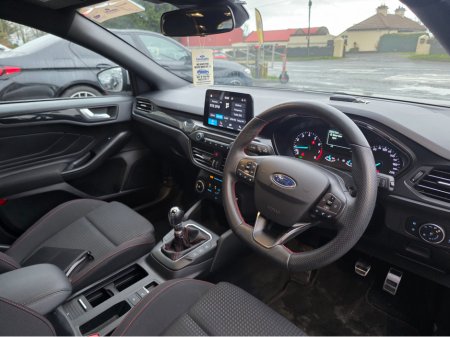 2020 Ford Focus ST-LINE 5DR 1.0T 125 S6.2 M6 FW €18,500 thumbnail