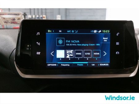 2023 Peugeot 2008 - thumbnail 14