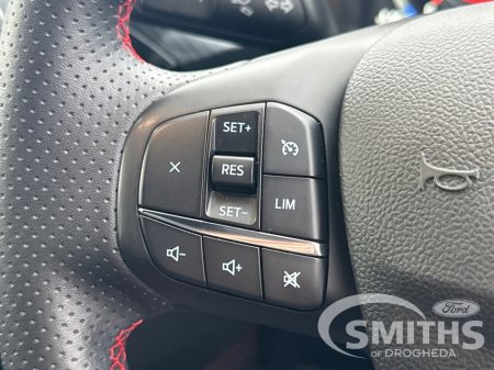 2024 Ford Kuga ST-LINE 2.5 PHEV 225PS €34,950 thumbnail