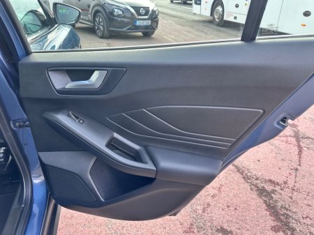 2020 Ford Focus - thumbnail 24