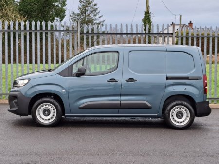 2026 Opel Combo KOMFORT L1H1 1.5TD 100BHP **LED HEADLIGHTS** €21,098 thumbnail