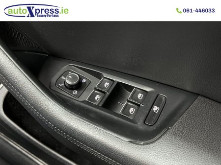 2016 Volkswagen Passat 2.0 TDI BLUMOTION, Panoramic Sunroof thumbnail