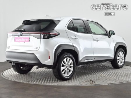2023 Toyota Yaris Cross - thumbnail 5