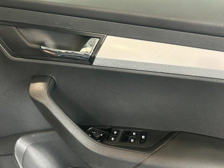 2023 Skoda Karoq AMBITION 2.0 TDI 115HP 5 5DR €28,950 thumbnail