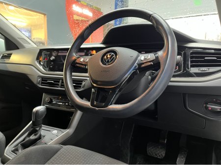 2021 Volkswagen Polo €19950 2021 VOLKSWAGEN POLO TSI CONFORT LINE 1.0 AUTOMATIC / CRUISE CONTROL / REVERSE CAMERA / APPLE CARPLAY AND MORE €19,950 thumbnail