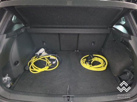 2023 Volkswagen Tiguan Tiguan R-Line Tsi Phev €38,950 thumbnail