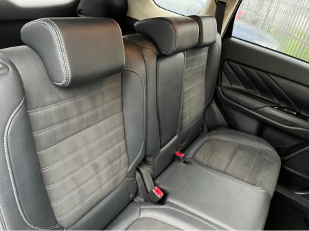 2017 Mitsubishi Outlander 2.0 PHEV AUTO LOW KMS €17,450 thumbnail