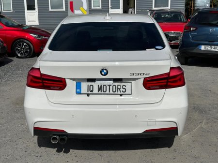 2017 BMW 3 Series - thumbnail 5