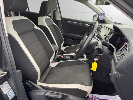 2018 Volkswagen T-Roc SPORT 1.5 TSI MANUAL GLASS ROOF €17,999 thumbnail