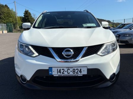 2014 Nissan Qashqai - view 2