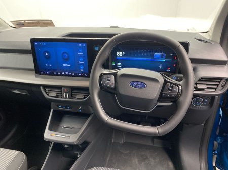 2026 Ford Transit Courier - thumbnail 19