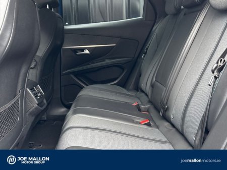 2023 Peugeot 3008 - thumbnail 10