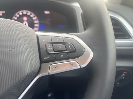 2026 Volkswagen T-Roc EDITION 75 2.0TDI M6F 116HP €40,184 thumbnail