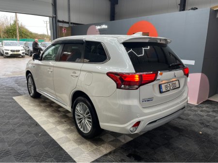 2019 Mitsubishi Outlander €22950! 2019 MITSUBISHI OUTLANDER PHEV LIMITED EDITION 4WD 2.4 AUTOMATIC / CRUISE CONTROL / REVERSE CAMERA / ELECTRIC HEATED SEATS / HEATED STEERING WHEEL €22,950 thumbnail