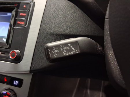 2014 Volkswagen Passat **R LINE - AUTO** €12,888 thumbnail