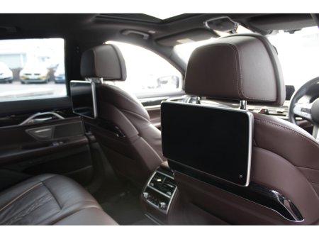 2019 BMW 7 Series - thumbnail 22