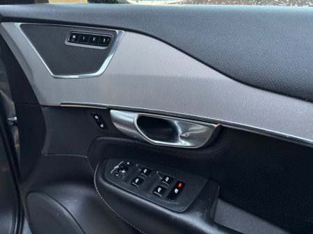 2018 Volvo XC90 D4 (190hp) FWD R-Design Geartronic €39,950 thumbnail