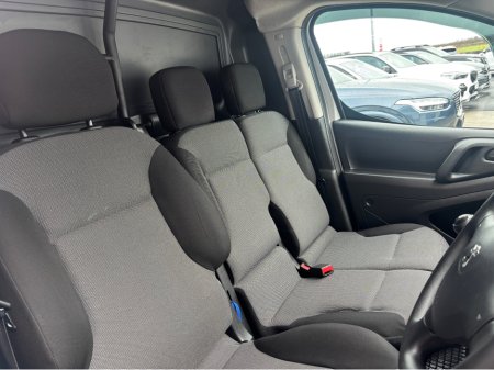 2018 Peugeot Partner - thumbnail 11