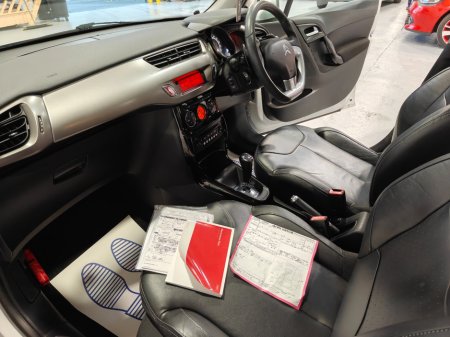 2017 Citroen C3 - thumbnail 16