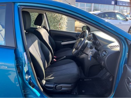 2014 Mazda Mazda2 - thumbnail 10