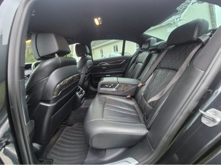 2016 BMW 7 Series - thumbnail 22