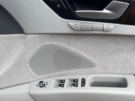 2014 Audi A8 - thumbnail 11