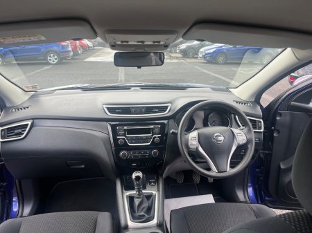 2015 Nissan Qashqai - thumbnail 14