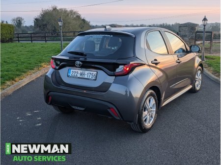 2022 Toyota Yaris - thumbnail 7