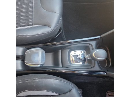 2017 Peugeot 2008 1.2 PureTech 82bhp Access €13,450 thumbnail