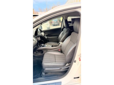 2015 Honda Vezel  €13,700 thumbnail