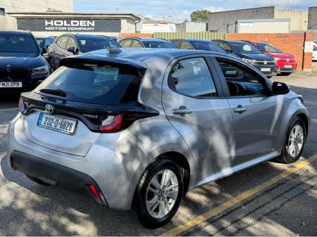 2023 Toyota Yaris - thumbnail 9