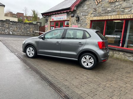 2015 Volkswagen Polo - view 3